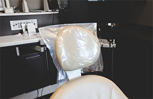 Plastic Headrest Covers, 9½" x 14", 250/bx, 4 bx/cs (60 cs/plt) L3CPA